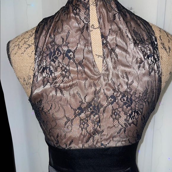 Gorgeous Evening Gown 🌚 - Picture 6 of 7